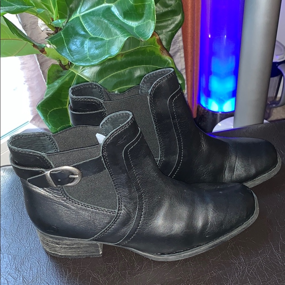 Born Boots 8.5